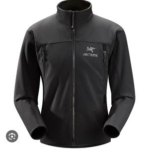 Vintage Gamma Arc’teryx Women’s soft shell Jacket, polar fleece lining, Small